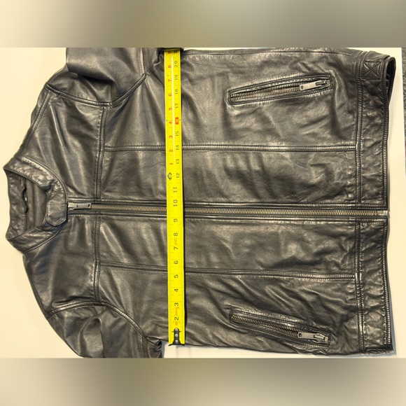 DKNY Men's Black Leather Jacket - Picture 8 of 10